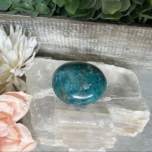 Blue Apatite Meditation Palm Stone